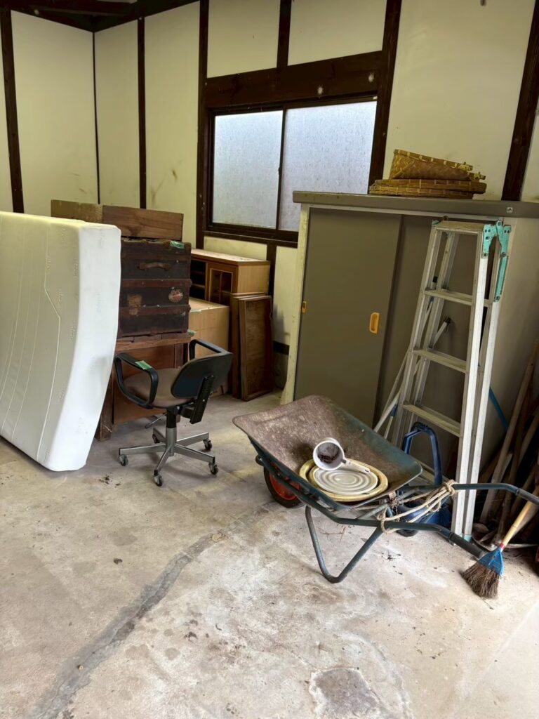 遺品整理｜山形県村山市1R（ワンルーム）マンションＭ.Ｎ様の作業事例 Before
