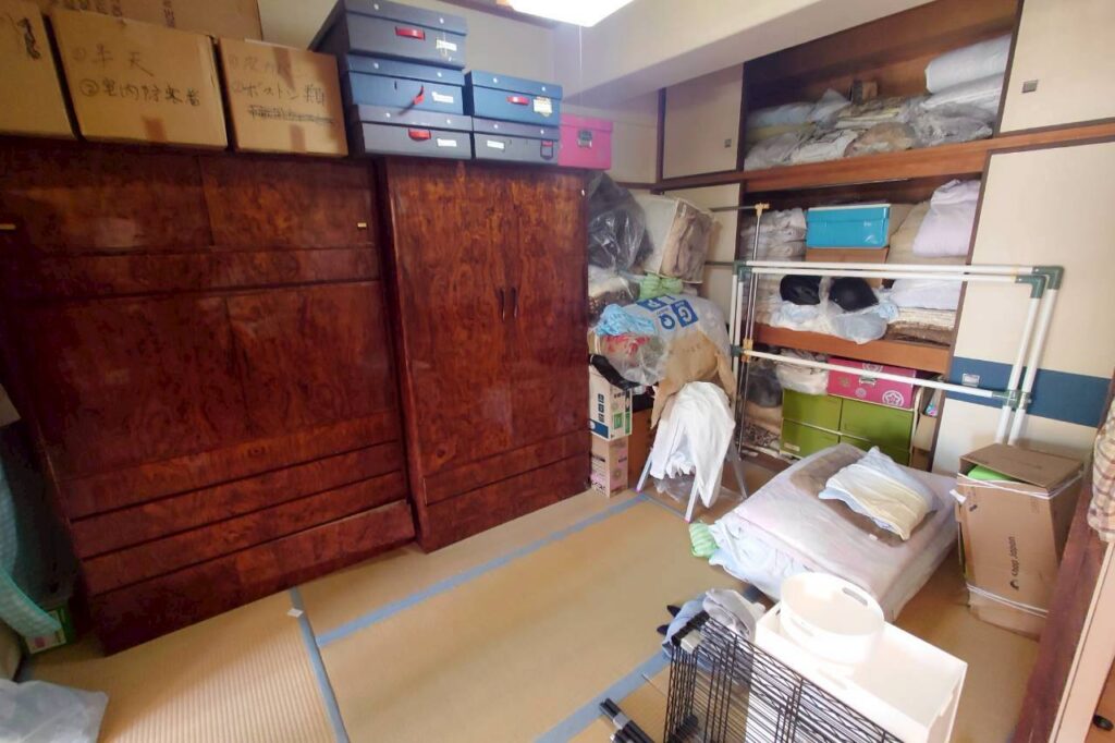 遺品整理｜山梨県甲斐市3DKアパートＴ.Ｓ様の作業事例 Before