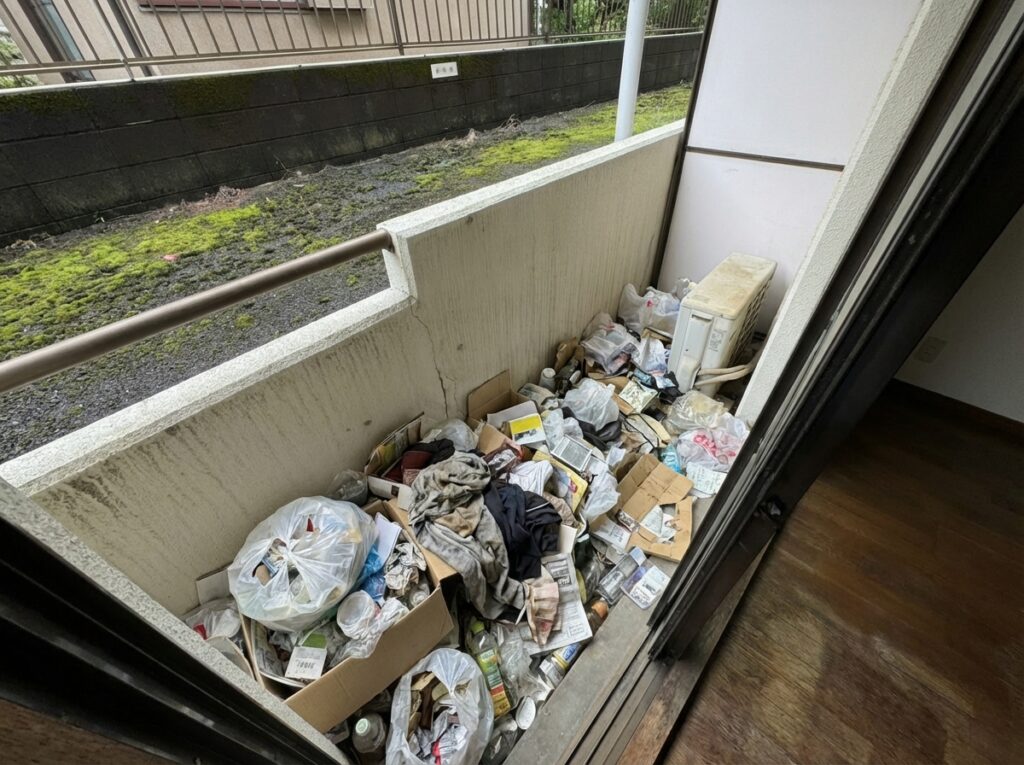 ゴミ屋敷片付け｜広島県広島市安佐北区1R（ワンルーム）マンションＫ.Ｅ様の作業事例 Before