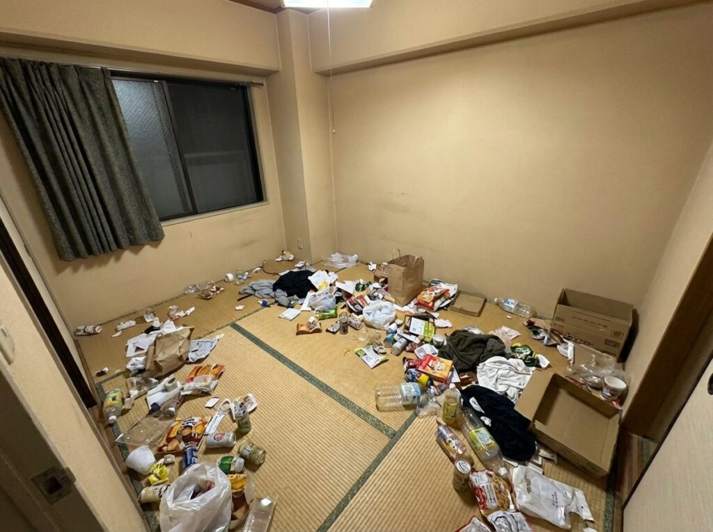 ゴミ屋敷片付け｜徳島県北島町2DK戸建て（一軒家）Ｔ.Ｅ様の作業事例 Before