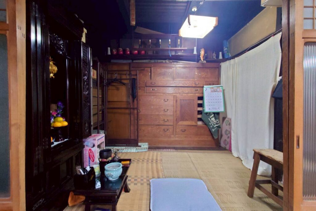 遺品整理｜熊本県山都町3LDKアパートＦ.Ｈ様の作業事例 Before