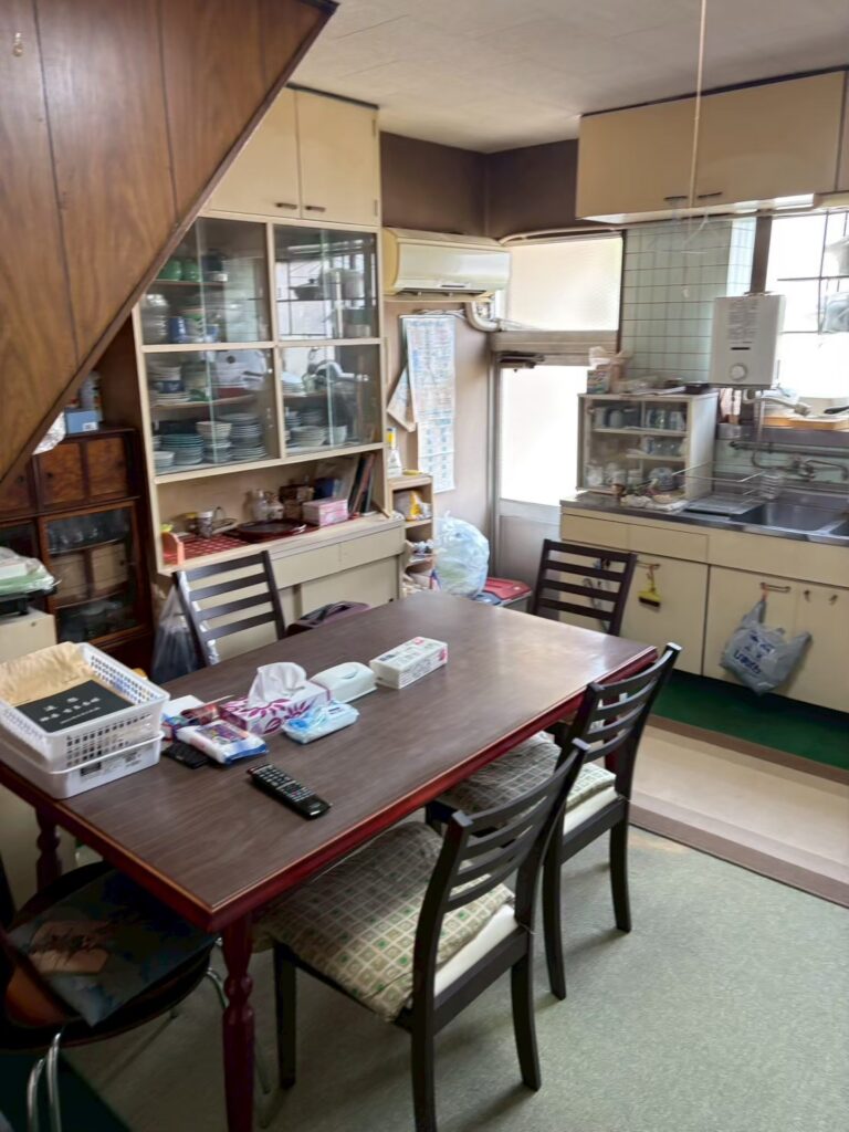 遺品整理｜神奈川県三浦市1KアパートＵ.Ｈ様の作業事例 Before