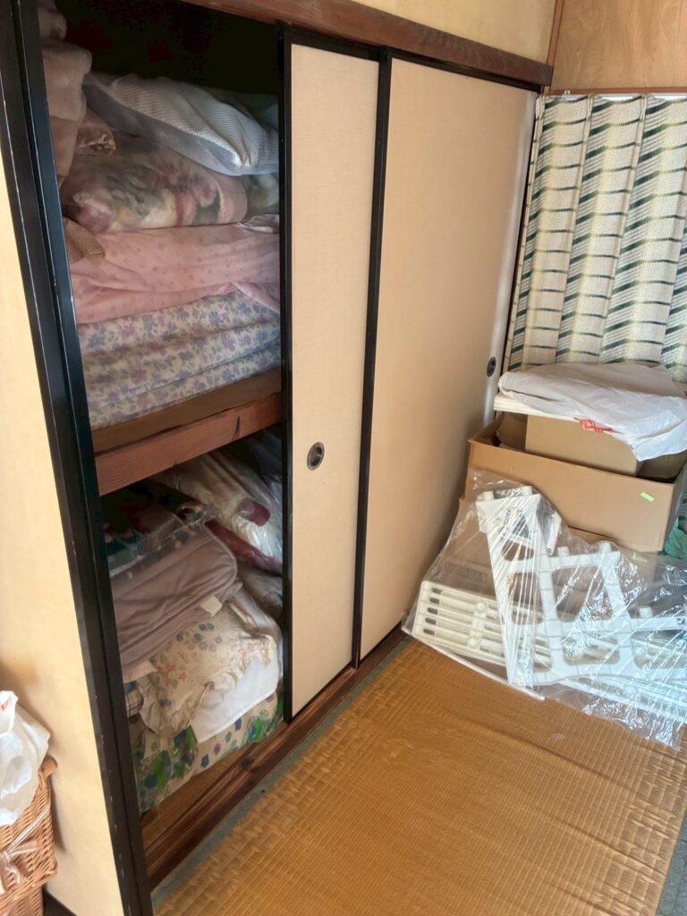 遺品整理｜福岡県筑紫野市2KアパートＳ.Ｒ様の作業事例 Before
