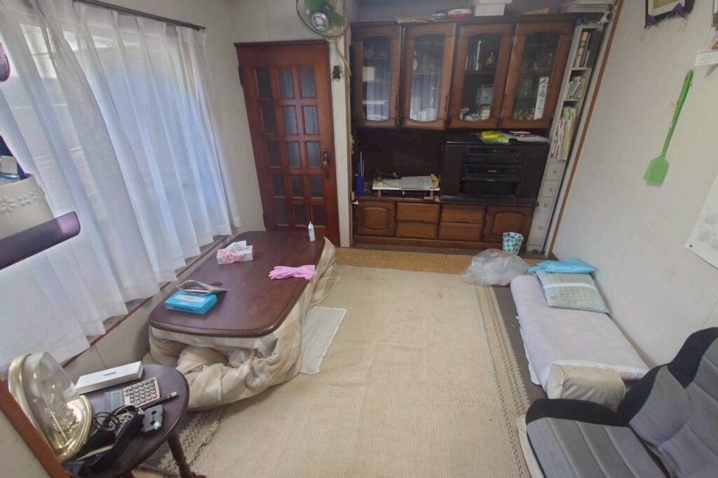 遺品整理｜茨城県城里町1R（ワンルーム）マンションＡ.Ｍ様の作業事例 Before