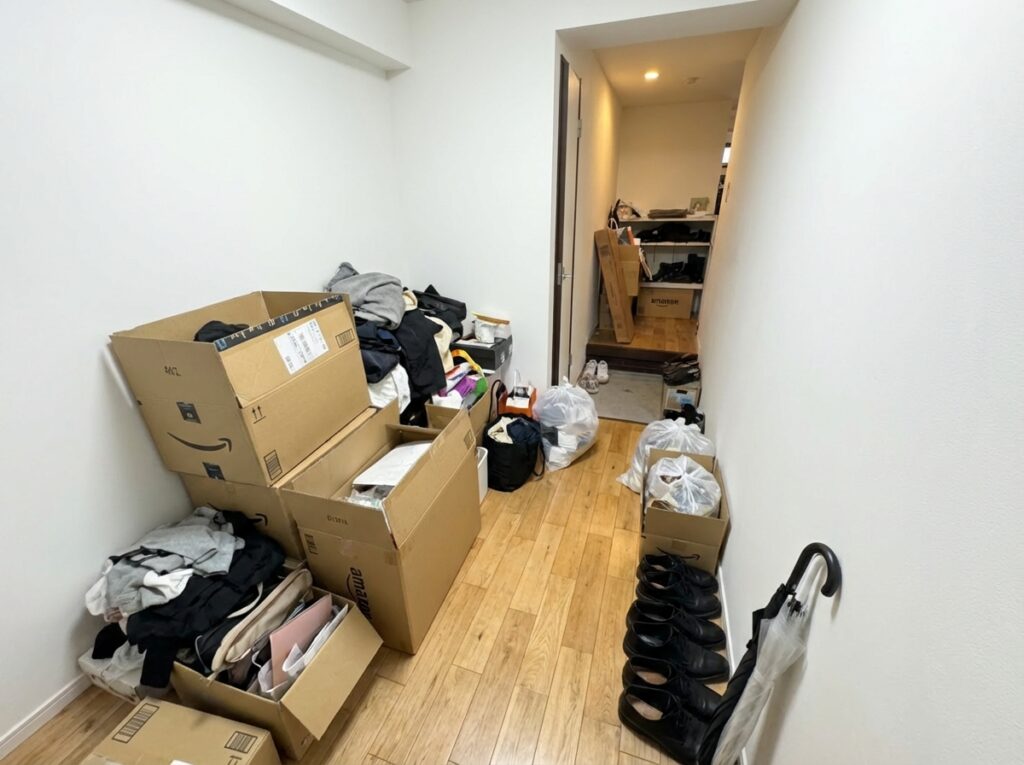 ゴミ屋敷片付け｜長崎県島原市5LDK以上二世帯住宅Ｏ.Ｋ様の作業事例 Before