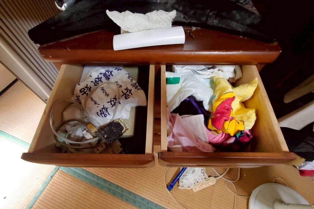 遺品整理｜鳥取県湯梨浜町3LDKアパートＡ.Ｍ様の作業事例 Before