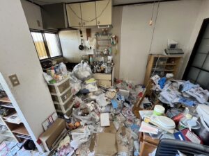 鹿児島県垂水市1DKマンションF様のゴミ屋敷片付け事例
