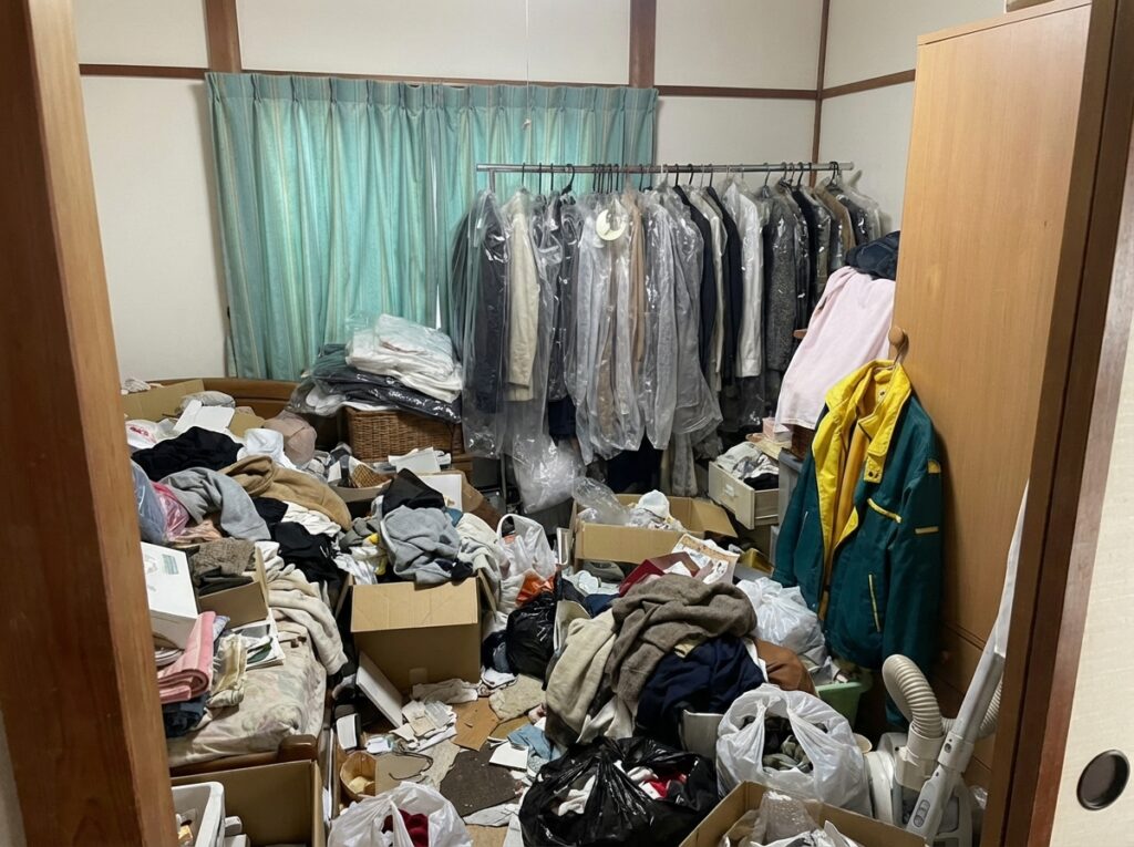 鹿児島県いちき串木野市3LDKマンションS様のゴミ屋敷片付け事例 Before