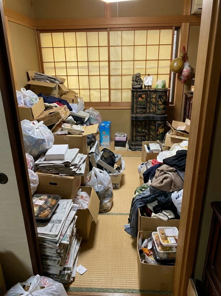 鹿児島県南種子町2LDK戸建てT様のゴミ屋敷片付け事例 Before