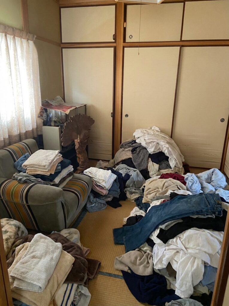 鹿児島県大和村2LDK戸建てN様のゴミ屋敷片付け事例 Before