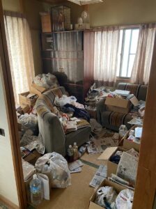 鹿児島県龍郷町2DKアパートN様のゴミ屋敷片付け事例