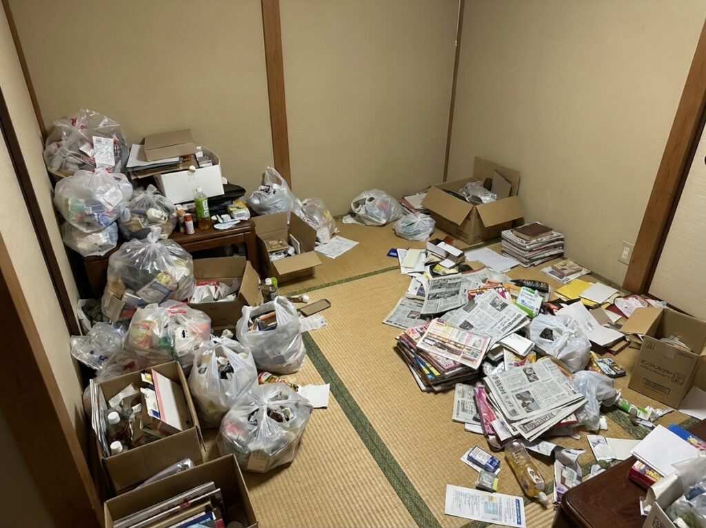 沖縄県南風原町1DKアパートK様のゴミ屋敷片付け事例 Before