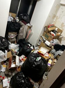 沖縄県南風原町1LDKマンションU様のゴミ屋敷片付け事例