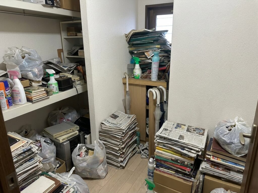 沖縄県久米島町3LDK戸建てF様のゴミ屋敷片付け事例 Before