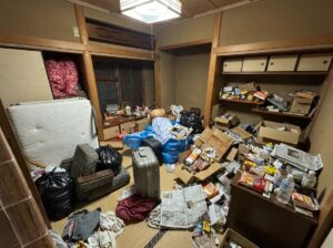 沖縄県伊是名村3LDKマンションI様のゴミ屋敷片付け事例