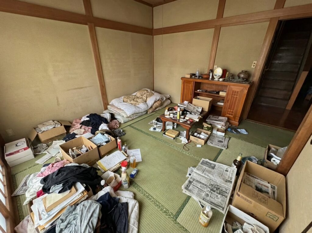 沖縄県与那国町1DKアパートT様のゴミ屋敷片付け事例 Before