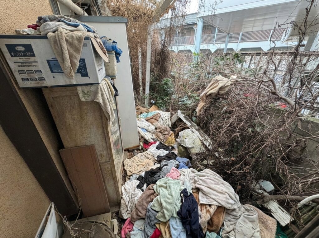 北海道札幌市中央区1KアパートS様のゴミ屋敷片付け事例 Before