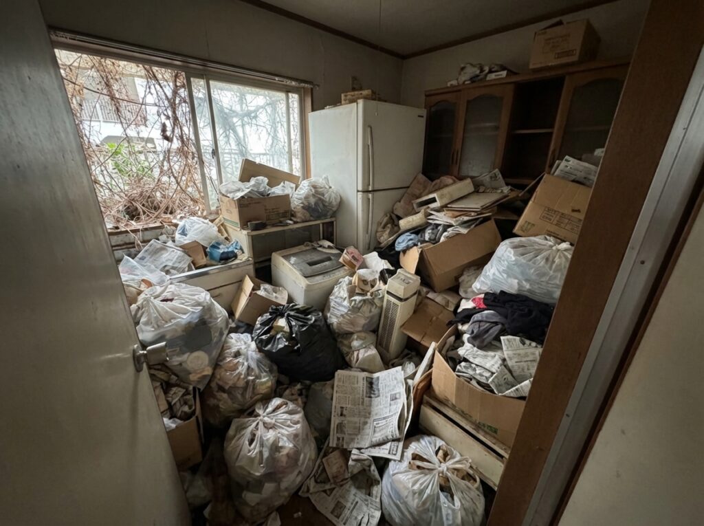 北海道札幌市北区1LDKアパートF様のゴミ屋敷片付け事例 Before