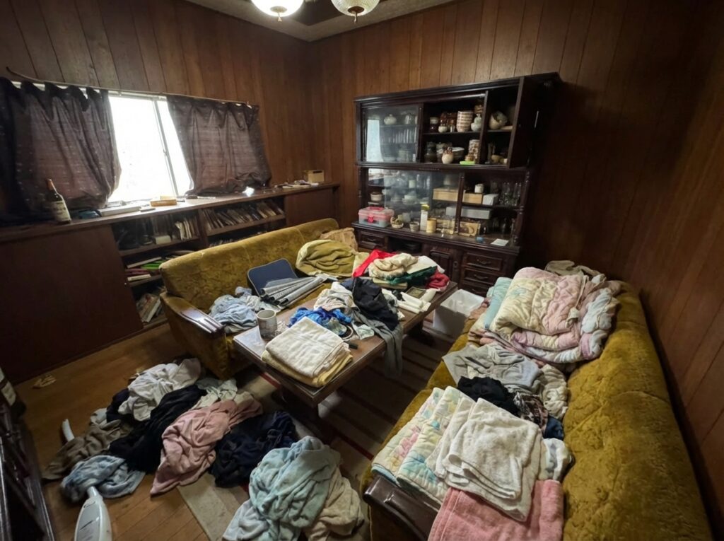 北海道札幌市東区5LDK以上戸建て（一軒家）U様のゴミ屋敷片付け事例 Before