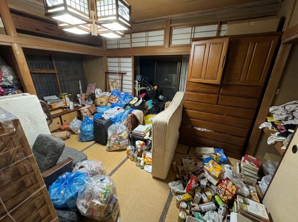北海道札幌市豊平区3LDK以上マンションN様のゴミ屋敷片付け事例 Before