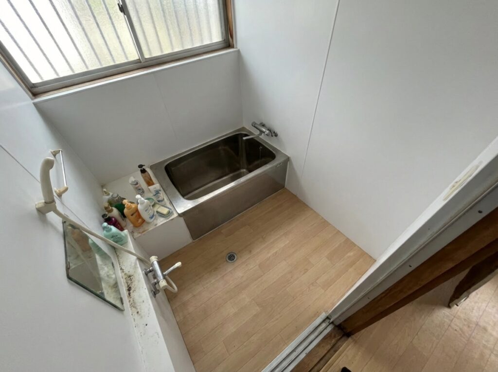 北海道札幌市南区2LDKマンションI様のゴミ屋敷片付け事例 Before