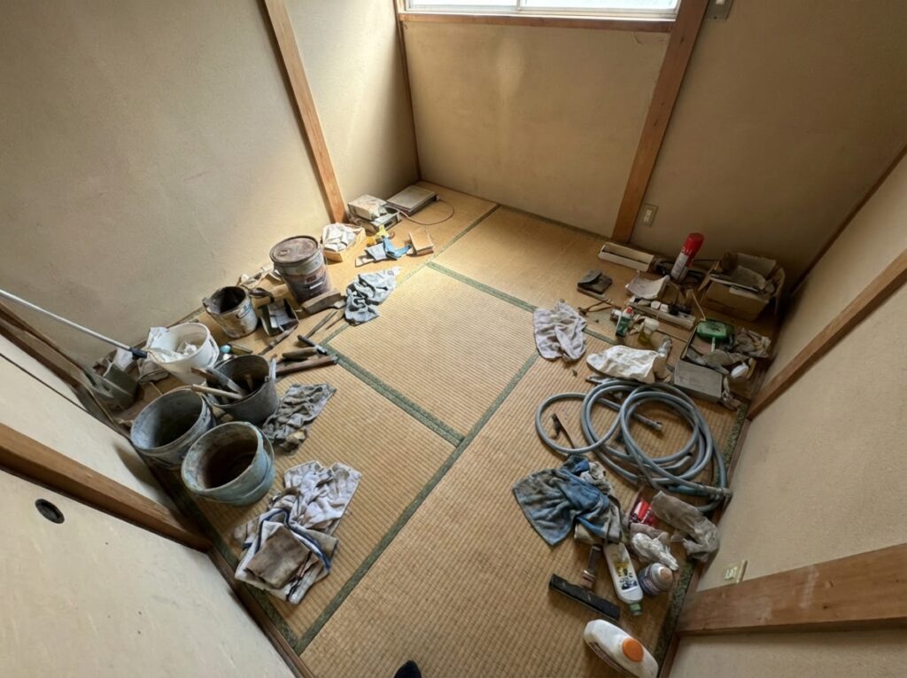 北海道札幌市西区3LDK以上店舗兼住宅I様のゴミ屋敷片付け事例 Before
