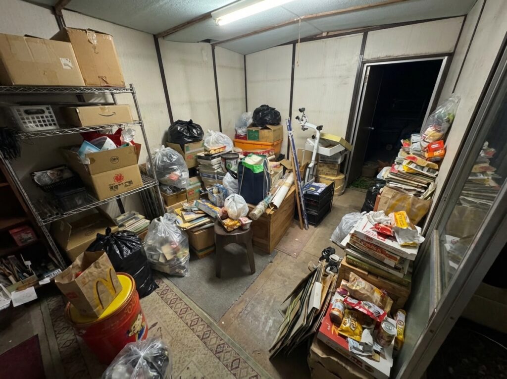 北海道札幌市清田区1LDKマンションE様のゴミ屋敷片付け事例 Before
