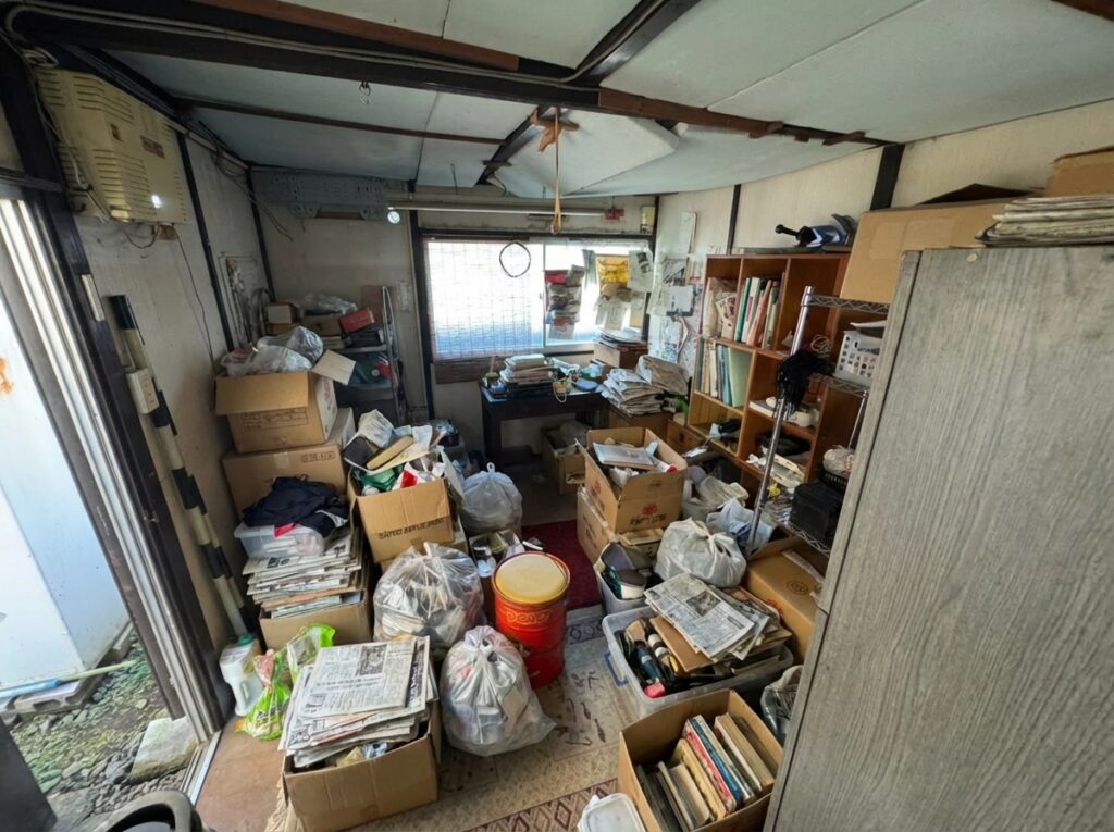 北海道帯広市2LDKマンションA様のゴミ屋敷片付け事例 Before