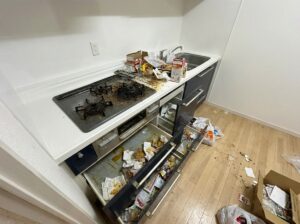 北海道網走市2LDKアパートY様のゴミ屋敷片付け事例