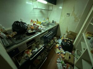 北海道留萌市2DKマンションF様のゴミ屋敷片付け事例
