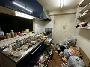 北海道赤平市1DKアパートH様のゴミ屋敷片付け事例