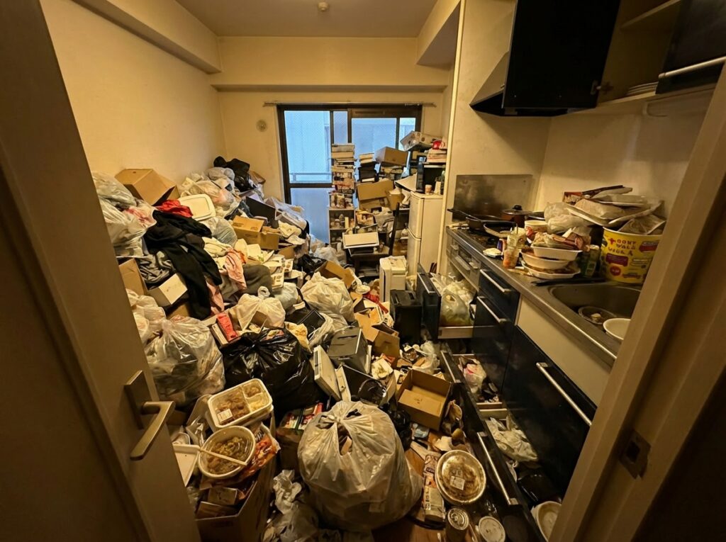 北海道赤平市5LDK以上戸建て（一軒家）S様のゴミ屋敷片付け事例 Before
