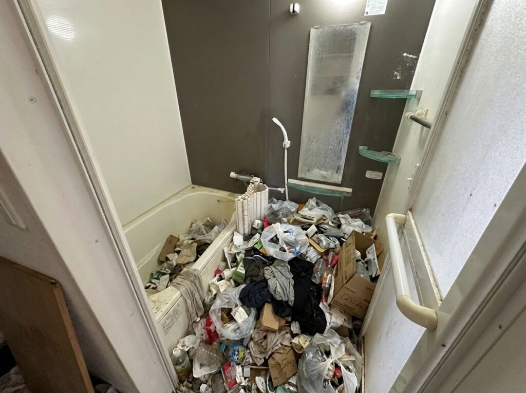 北海道士別市3LDK以上戸建て（一軒家）F様のゴミ屋敷片付け事例 Before