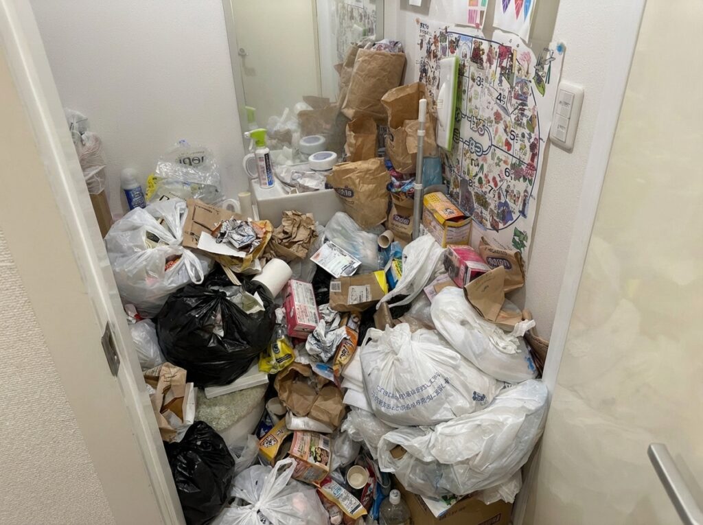 北海道富良野市1RマンションS様のゴミ屋敷片付け事例 Before
