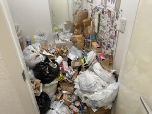 北海道富良野市1RマンションS様のゴミ屋敷片付け事例