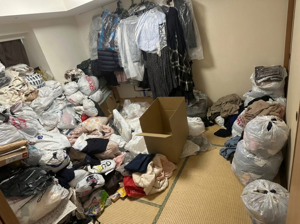 北海道伊達市3LDK以上マンションM様のゴミ屋敷片付け事例 Before