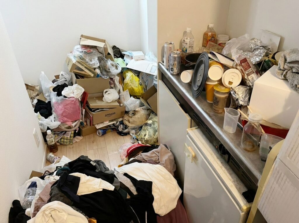 北海道厚沢部町1LDKマンションK様のゴミ屋敷片付け事例 Before