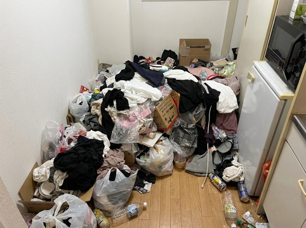 北海道せたな町5LDK以上戸建て（一軒家）Y様のゴミ屋敷片付け事例 Before