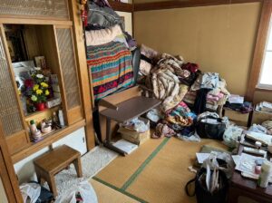 北海道岩内町1DKアパートO様のゴミ屋敷片付け事例