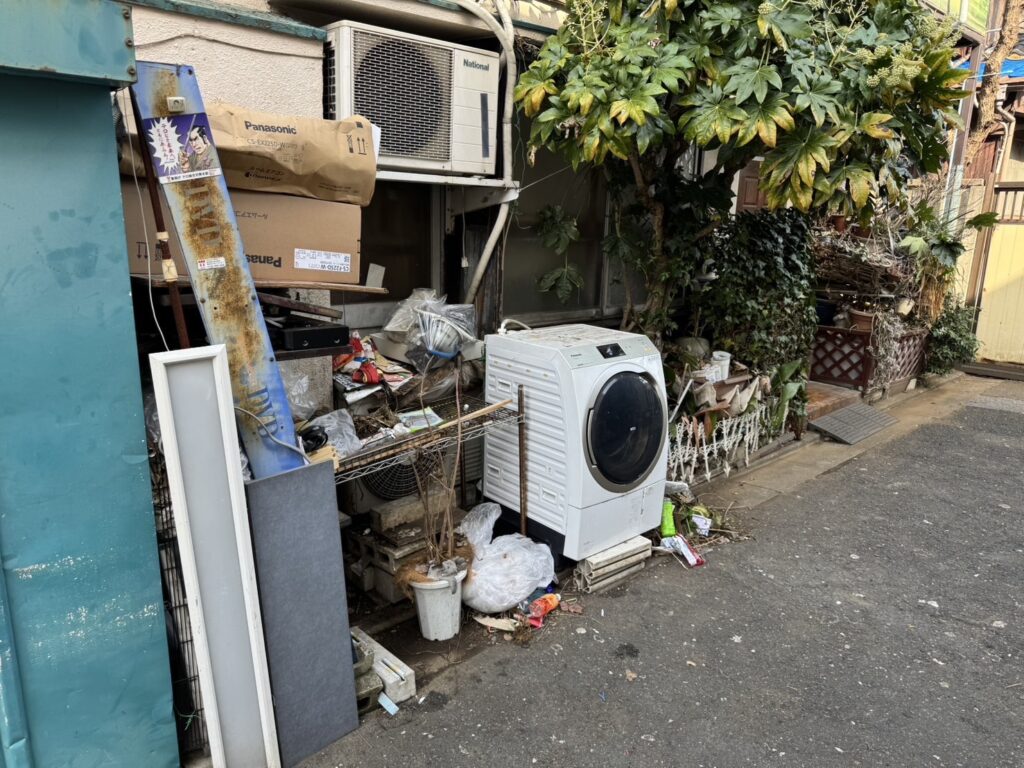 北海道岩内町1LDKアパートY様のゴミ屋敷片付け事例 Before