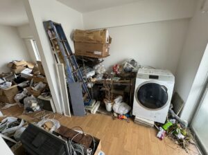 北海道泊村2DKマンションA様のゴミ屋敷片付け事例