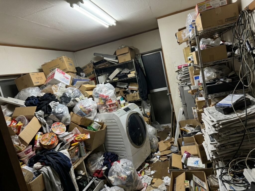 北海道泊村4LDK戸建て（一軒家）O様のゴミ屋敷片付け事例 Before