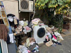 北海道泊村1KアパートE様のゴミ屋敷片付け事例