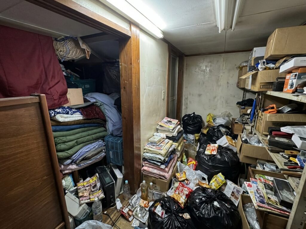北海道当麻町5LDK以上二世帯住宅G様のゴミ屋敷片付け事例 Before