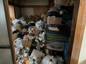 北海道比布町1RマンションE様のゴミ屋敷片付け事例