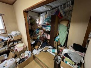 北海道上川町2LDKマンションE様のゴミ屋敷片付け事例