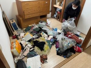北海道上富良野町2DKマンションI様のゴミ屋敷片付け事例