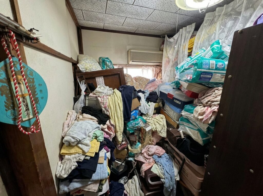 北海道下川町1KマンションS様のゴミ屋敷片付け事例 Before