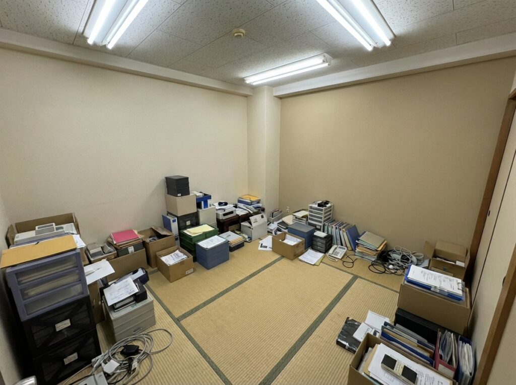 ゴミ屋敷片付け｜大分県豊後大野市2KアパートＦ.Ｎ様の作業事例 Before