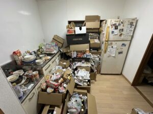ゴミ屋敷片付け｜大阪府箕面市1KマンションＭ.Ｋ様の作業事例